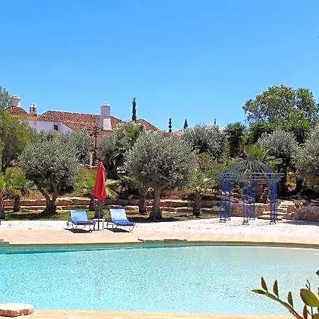 Capela Artes Hotel 3*